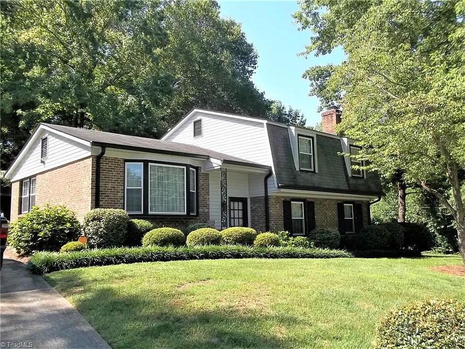 1st image of 319 Barberry Dr