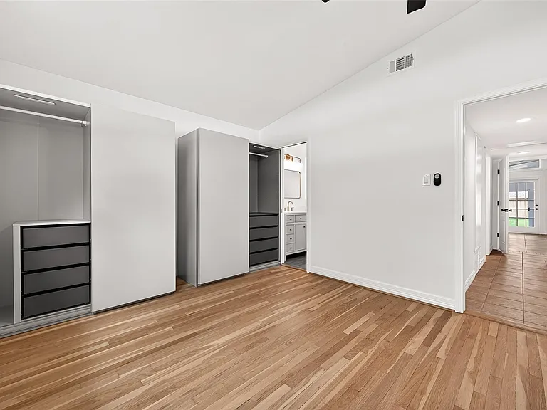 5422 Hummingbird St — Photo 21