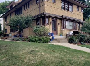 7907 Harwood Ave, Wauwatosa, WI 53213