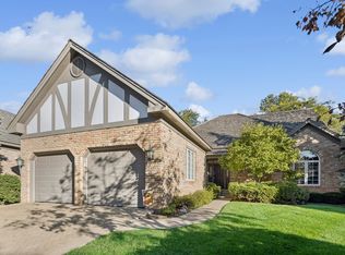 66 Berkshire Ct, Burr Ridge, IL 60527