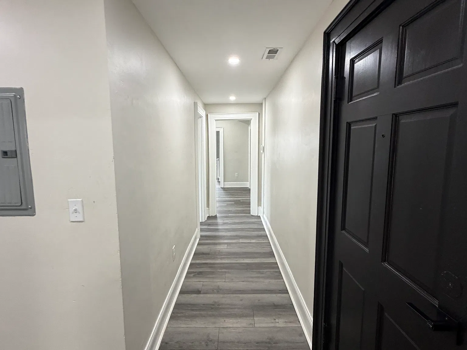 3 bed, 1028 sqft, $2,350 — Photo 4