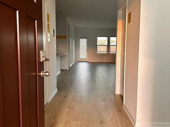 4th image of 2924 Owl Head Dr