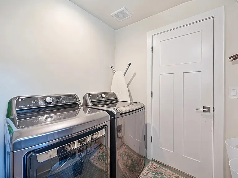 5225 Marione Dr — Photo 31