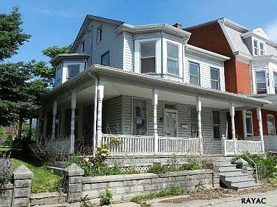2nd image of 334 E Walnut St