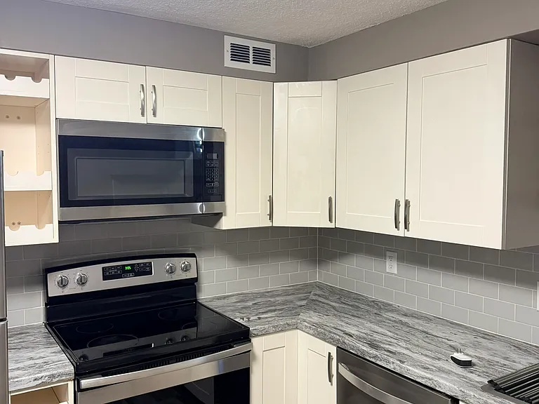 234 N Lorimier St #3 — Photo 4