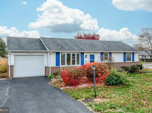 10 W Wynwood Dr, Willow Street, PA 17584