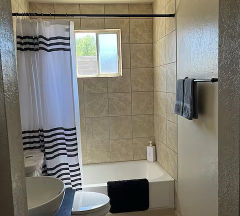 4th image of 4401 N 12th St Unit 115