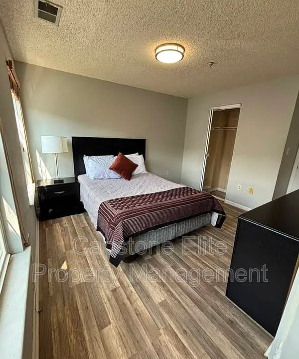 48 Marrow St #2