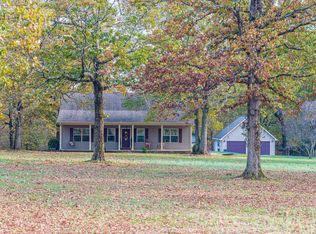 2066 Moody Dr, Iron City, TN 38463