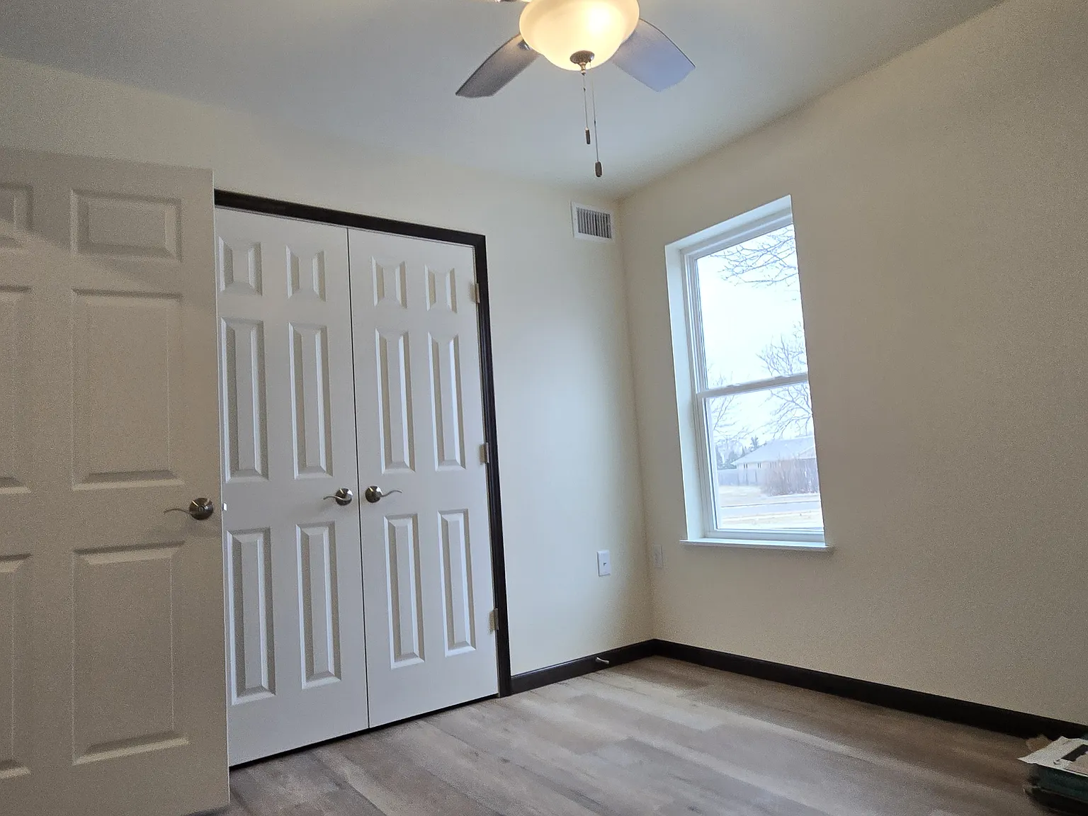 2 bed, 900 sqft, $1,400 — Photo 4