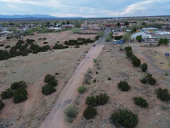 4th image of 4059 Lucia Ln
