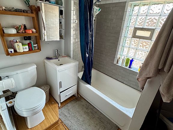 5th image of 3131 N Bernard St APT 3