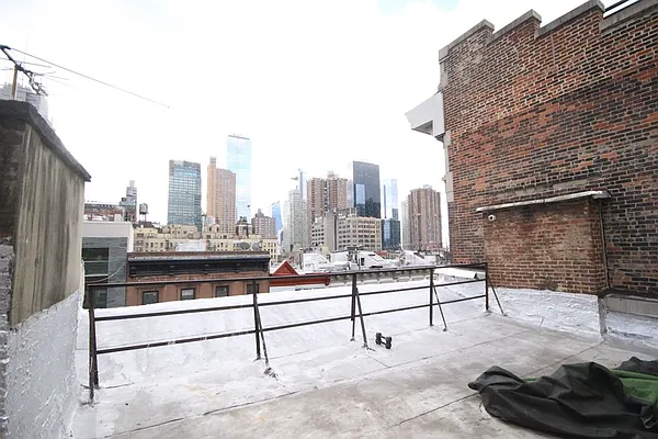 Rented by Dynamik Realty | media 28