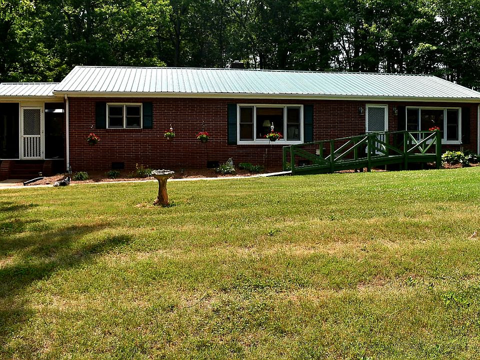 2nd image of 145 Carderwoody Rd