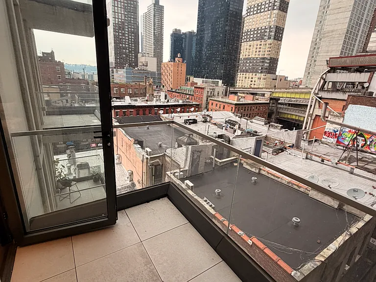 355 W 39th St #5B — Photo 36