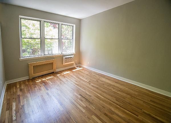 2nd image of 313 E 89th St APT 3C