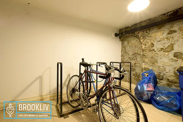 Rented by null | media 29