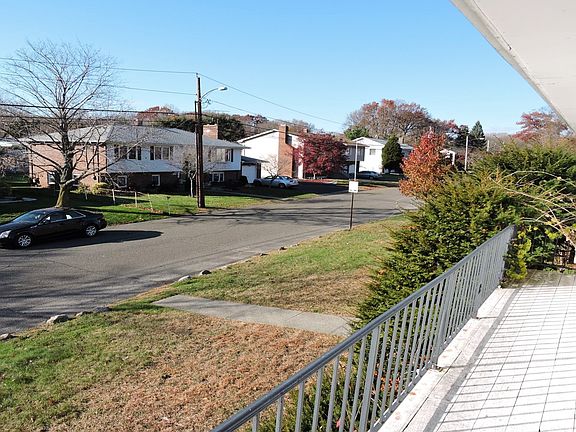 3rd image of 254 Folino Dr