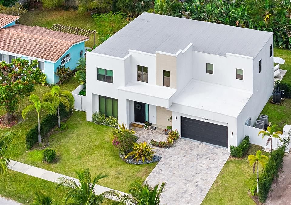 1st image of 1405 NE 4th Ave