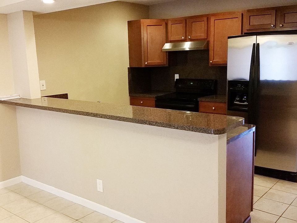 Kitchen area with breakfast bar