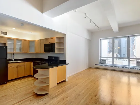 80 Nassau Street image 1 of 8