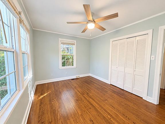 5th image of 204 Williford St