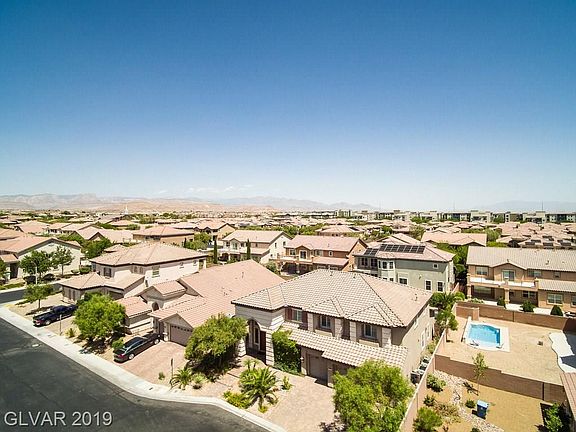 5th image of 8032 Luna Sera Ave