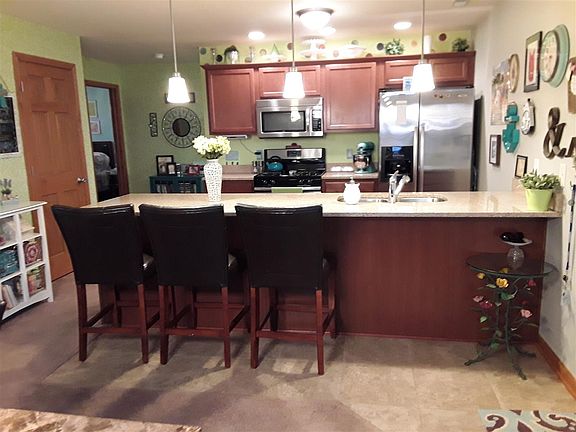 2nd image of 7285-1 Rolling Hills Ln