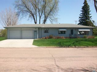 408 S Minnesota Ave, Colton, SD 57018