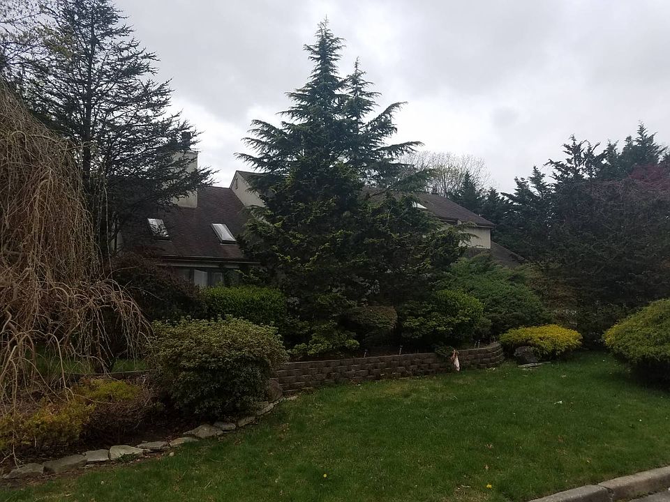 1st image of 15 Gooseberry Ln