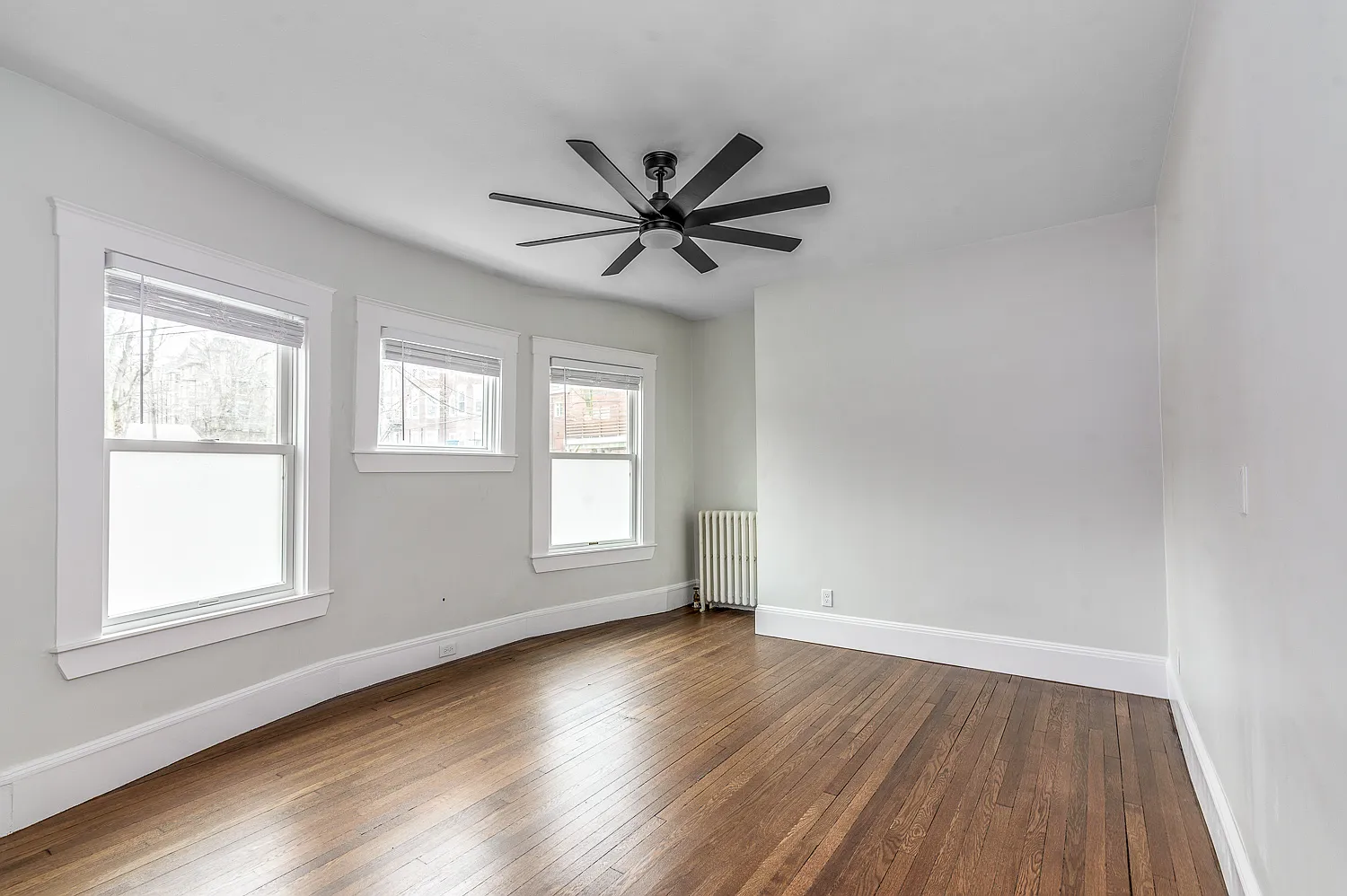 2 bed, 9999 sqft, $3,850 — Photo 4