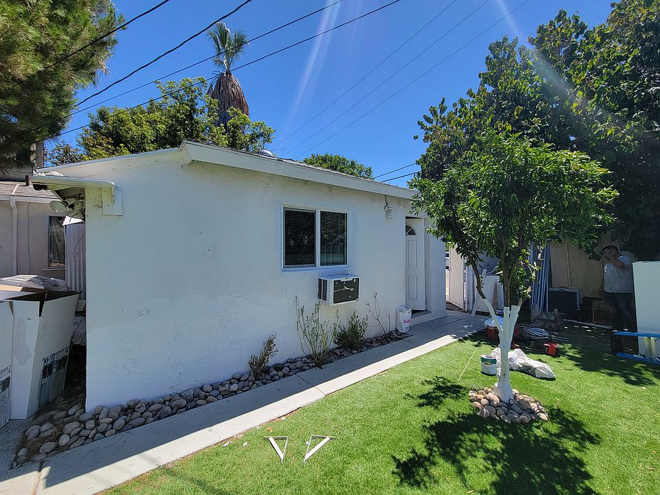 1st image of 6251 Canby Ave #3