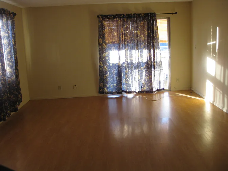 330 E Cypress St #208 — Photo 7
