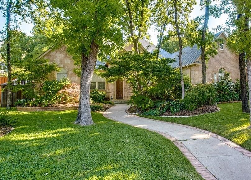 1st image of 37 Royal Oaks Cir