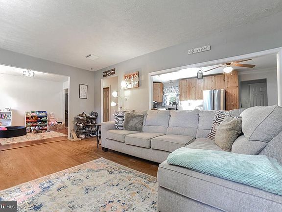 4th image of 29948 Douglas Cir