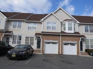 3 Gallop Ln #303, Somerset, NJ 08873