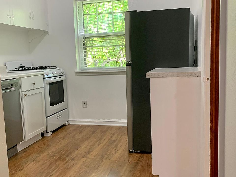1st image of 655 Holly Ave #101