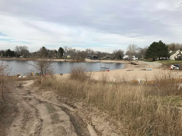 4&5 Cedar Ln, Norfolk, NE 68701