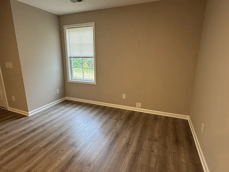211 Mountaindale Dr — Photo 9