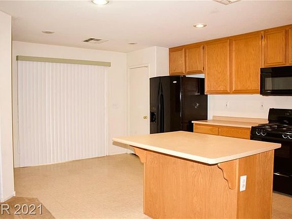 4th image of 11673 Stivali St