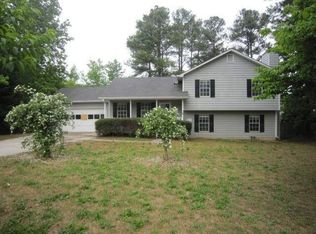 3035 Ashly Pines Dr, Snellville, GA 30078