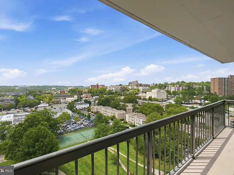 200 N Pickett St #1414 — Photo 10
