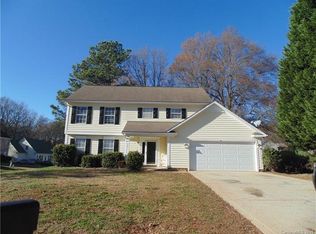 5201 Grenelefe Village Rd, Charlotte, NC 28269