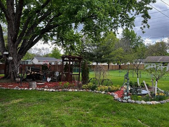 2nd image of 168 150th St W