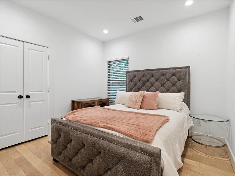 2607 Rosalie St — Photo 15