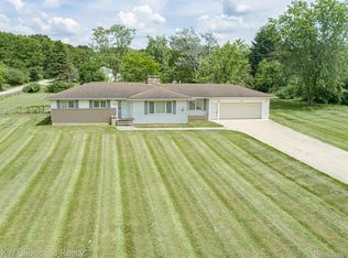 5680 Eagle Rd, White Lake, MI 48383