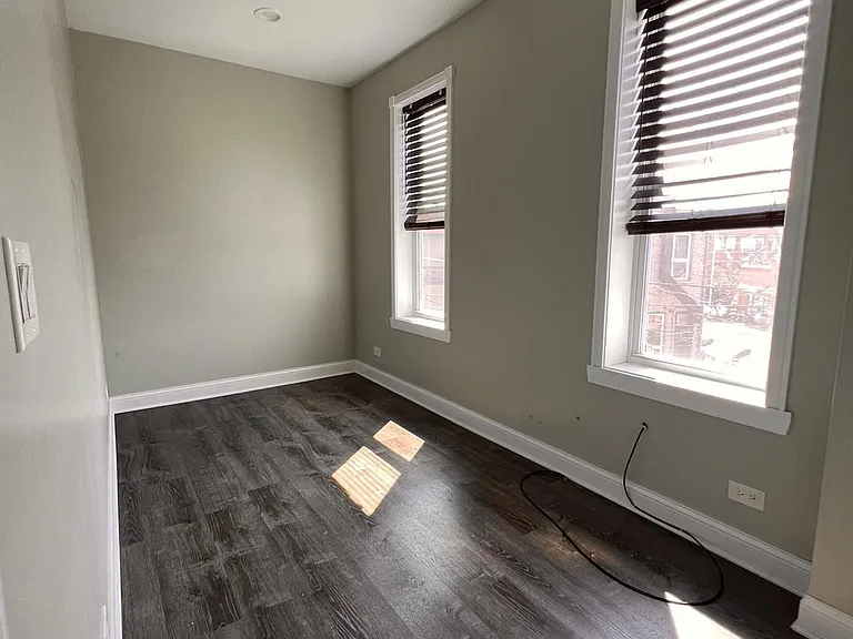 1623 S Loomis St #2 — Photo 6