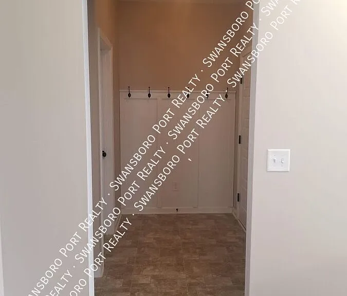 411 Cyrus Thompson Dr — Photo 31
