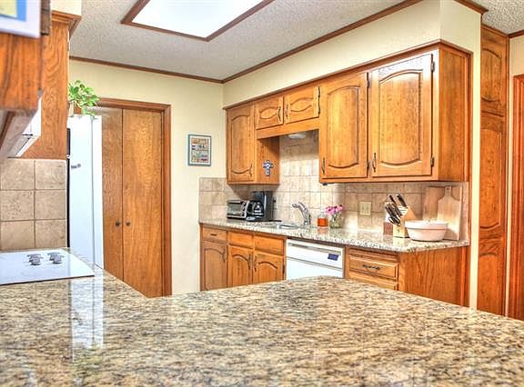 5th image of 4409 Misty Meadow Dr