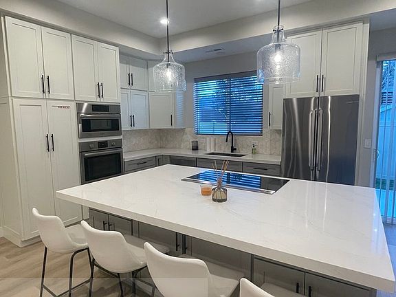 3rd image of 510 E Delno Dr